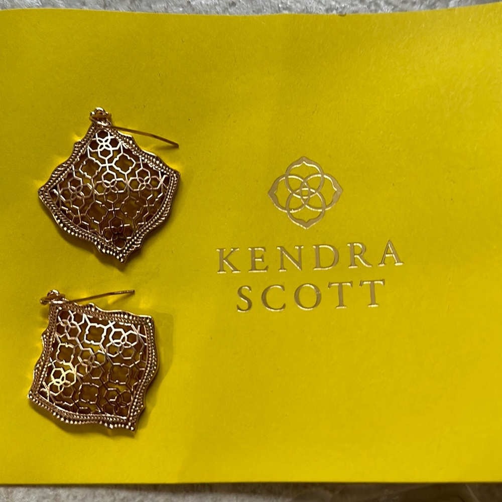 Kendra Scott Kirstin rose gold earrings
